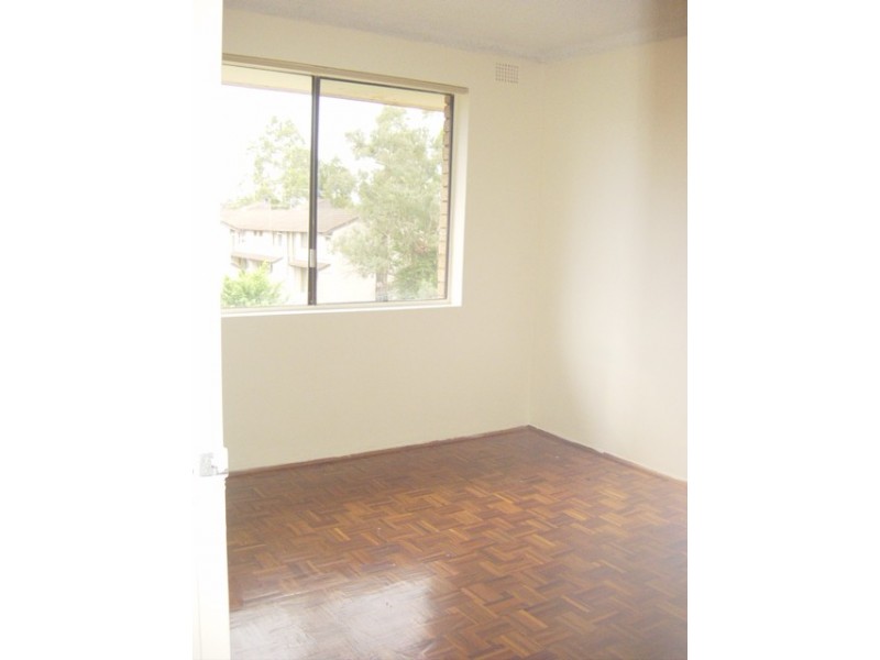 Fairfield NSW 2165