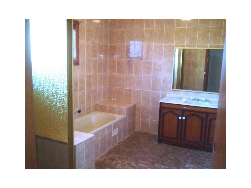 253 HEATH RD, Leppington NSW 2179