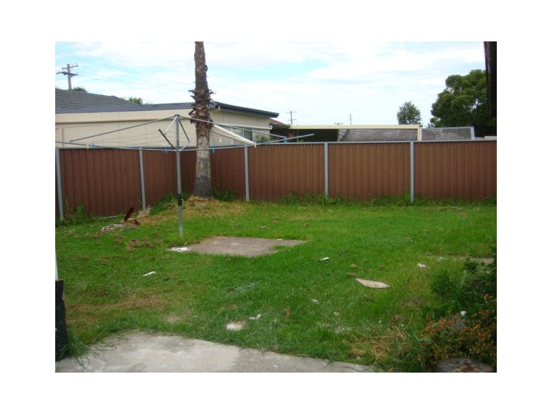 Fairfield West NSW 2165
