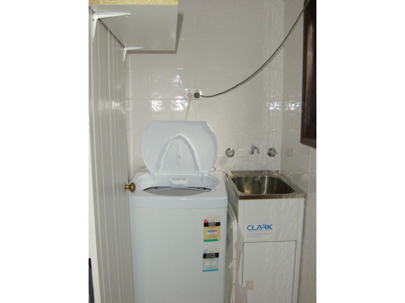 Fairfield West NSW 2165