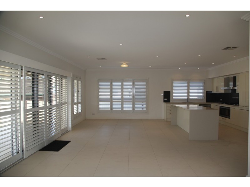 Fairfield East NSW 2165