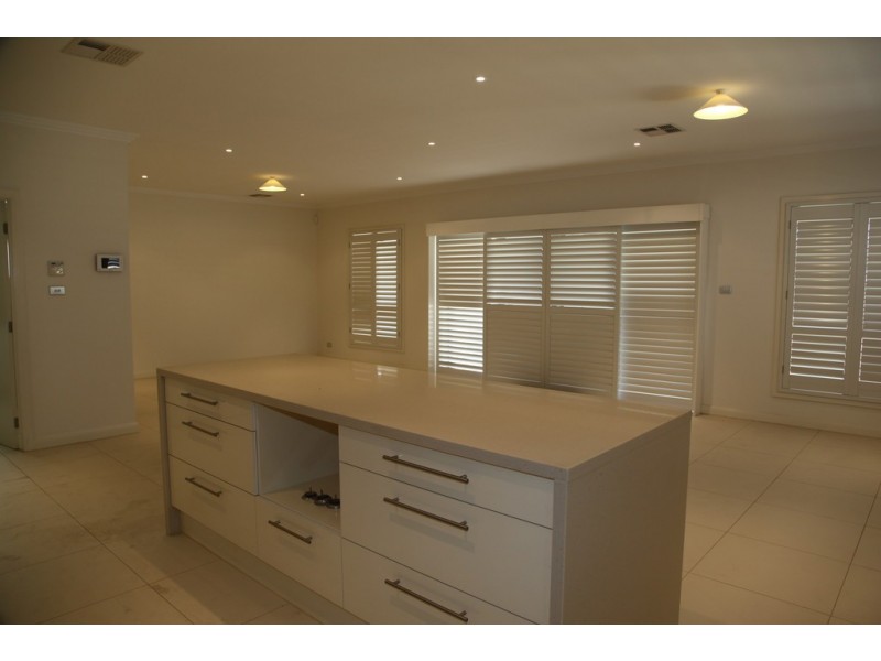 Fairfield East NSW 2165