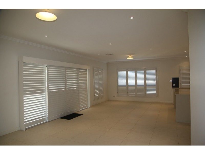 Fairfield East NSW 2165