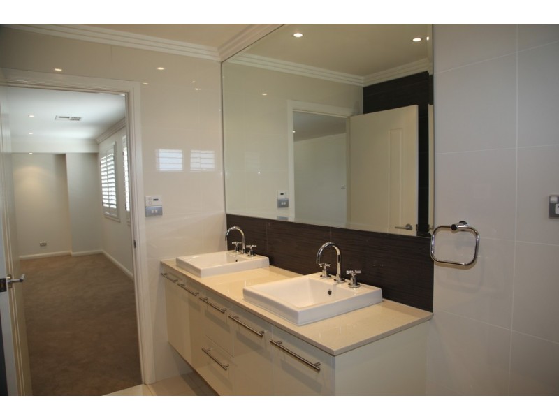 Fairfield East NSW 2165