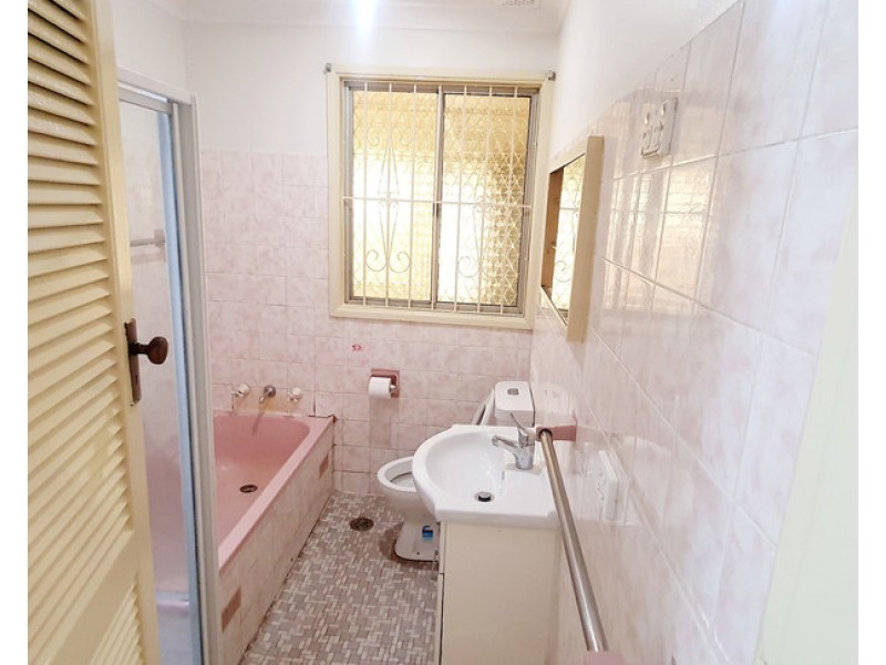 416 HAMILTON ROAD, Fairfield West NSW 2165