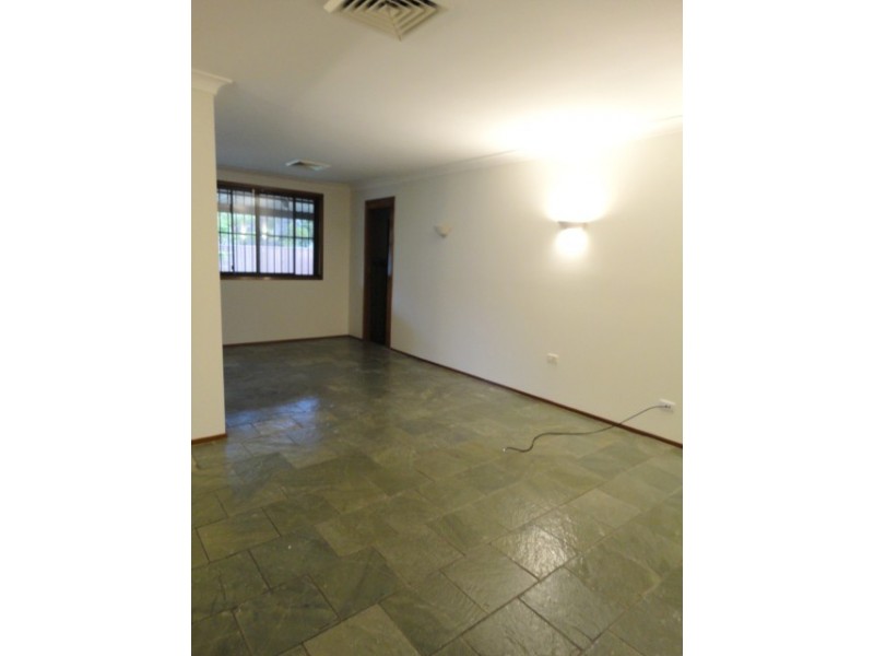 Greenfield Park NSW 2176