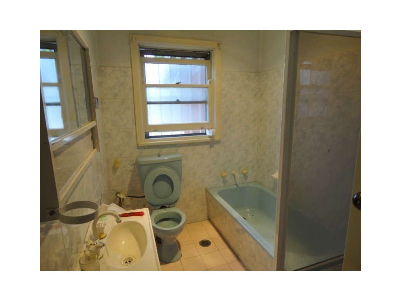 Fairfield East NSW 2165