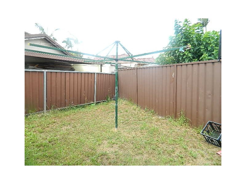 Fairfield West NSW 2165