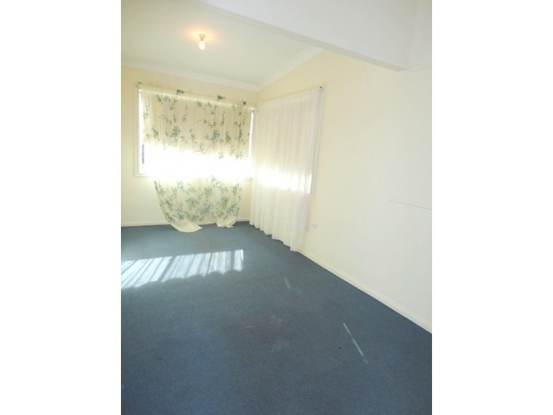 Fairfield West NSW 2165