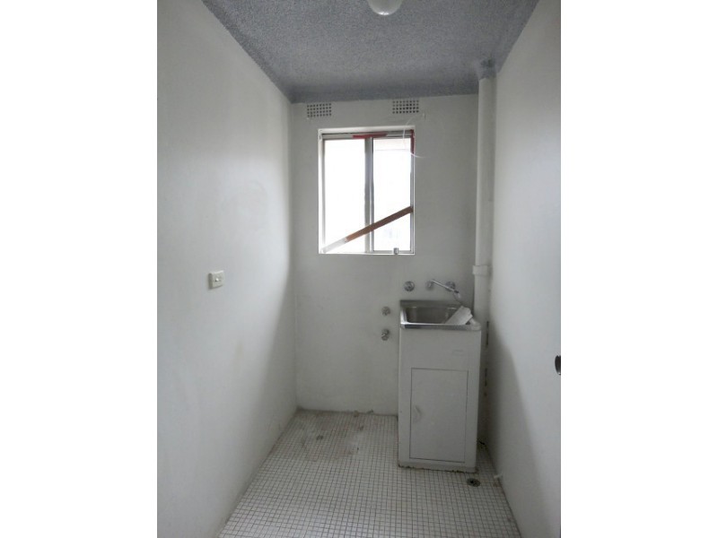 12/7 CARRAMAR AVENUE, Carramar NSW 2163