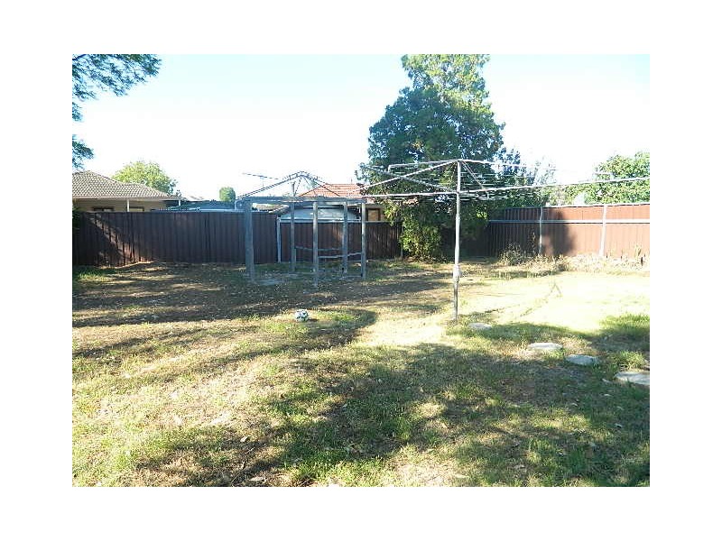 Fairfield West NSW 2165