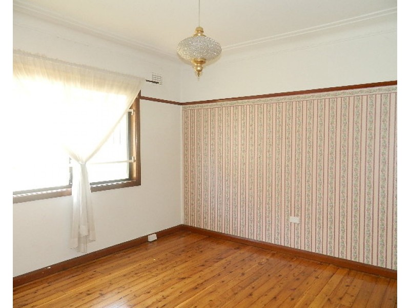17 OLIVE STREET, Fairfield NSW 2165