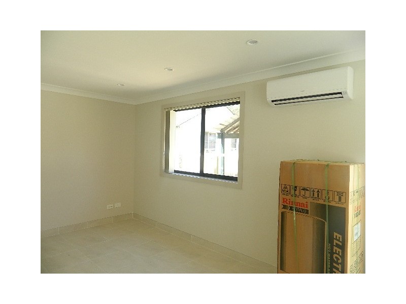 Fairfield West NSW 2165