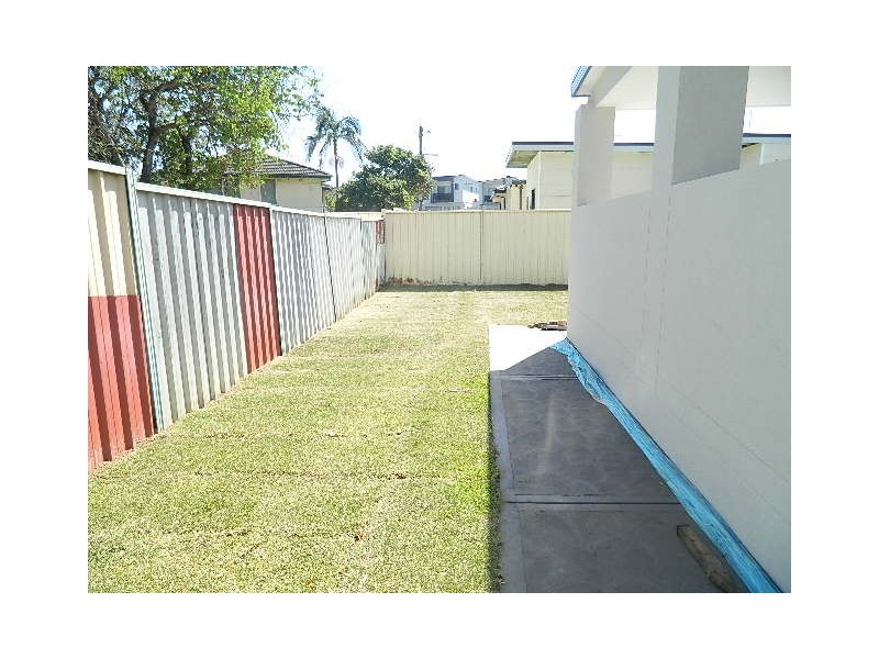 Fairfield West NSW 2165