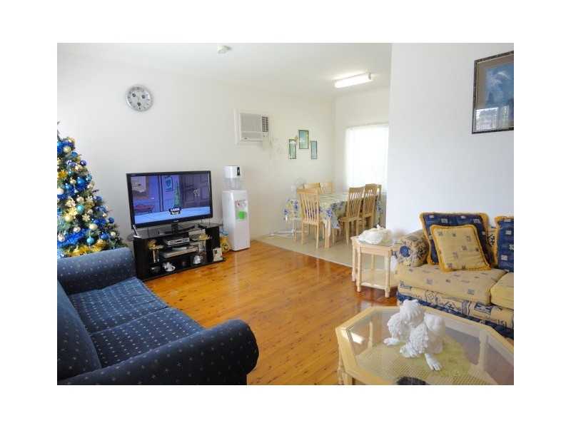 Fairfield West NSW 2165