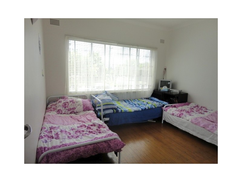 Fairfield West NSW 2165