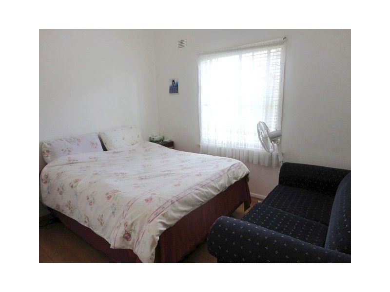 Fairfield West NSW 2165