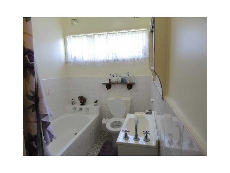 Fairfield West NSW 2165