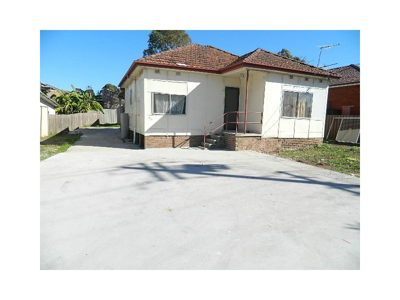Fairfield NSW 2165