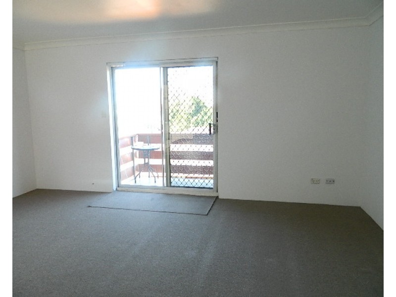 6/4 HARDY STREET, Fairfield NSW 2165