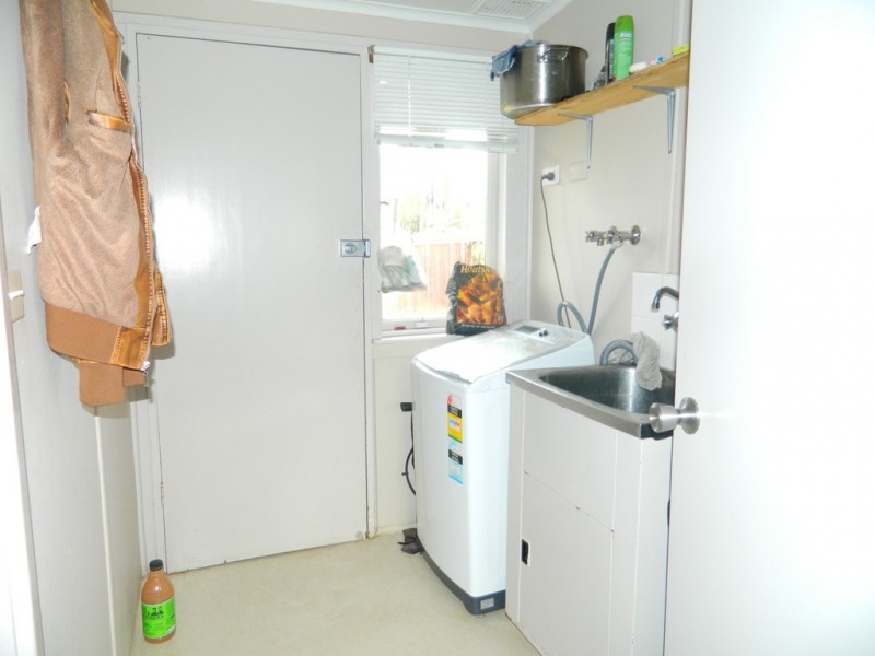 10 LEICHHARDT AVENUE, Fairfield West NSW 2165