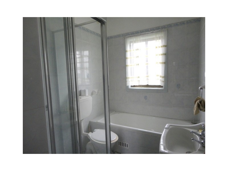 Fairfield West NSW 2165