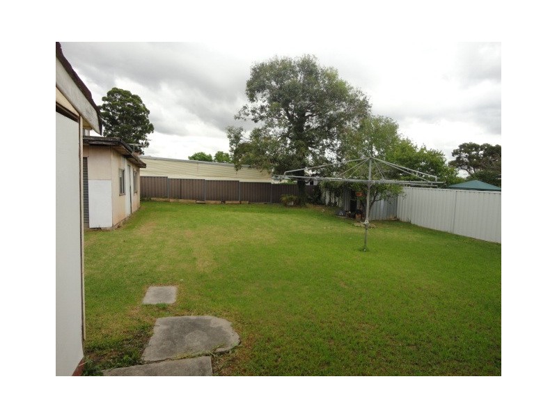 Fairfield West NSW 2165