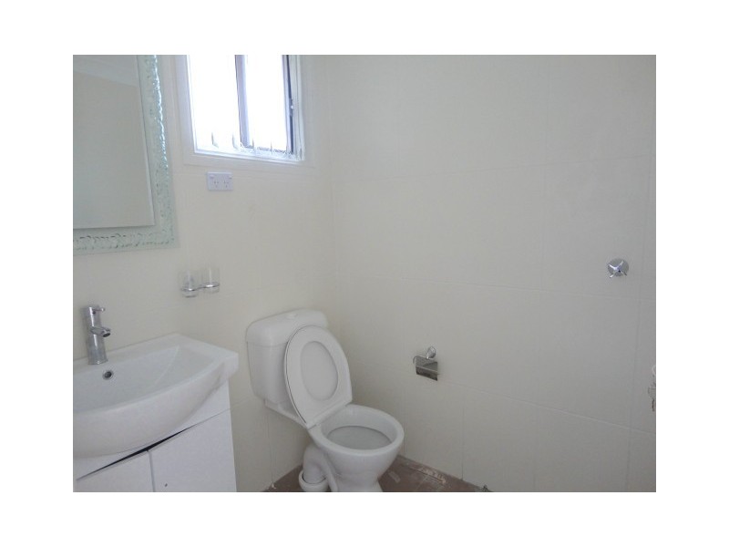 Fairfield West NSW 2165