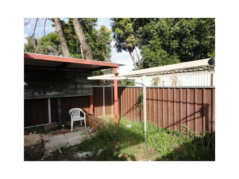 Fairfield West NSW 2165