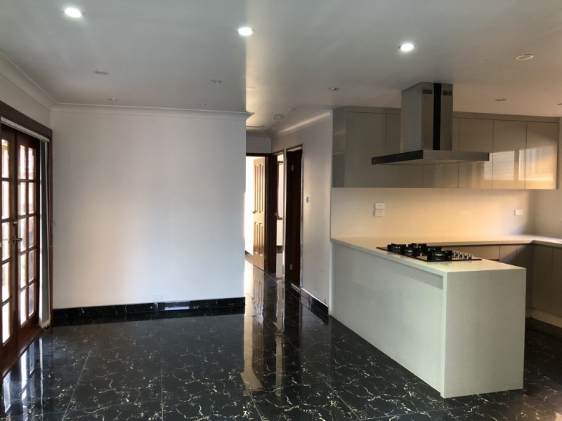 4 WALLABY CLOSE, Bossley Park NSW 2176