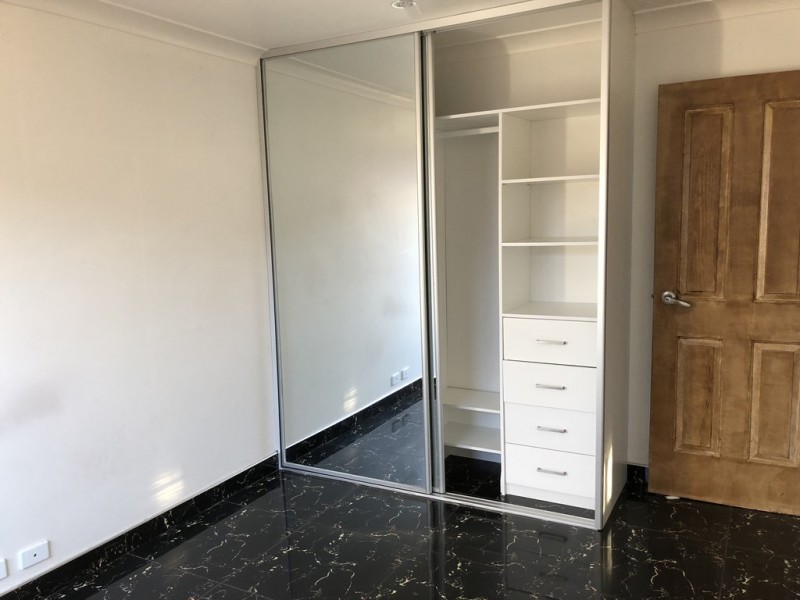 4 WALLABY CLOSE, Bossley Park NSW 2176