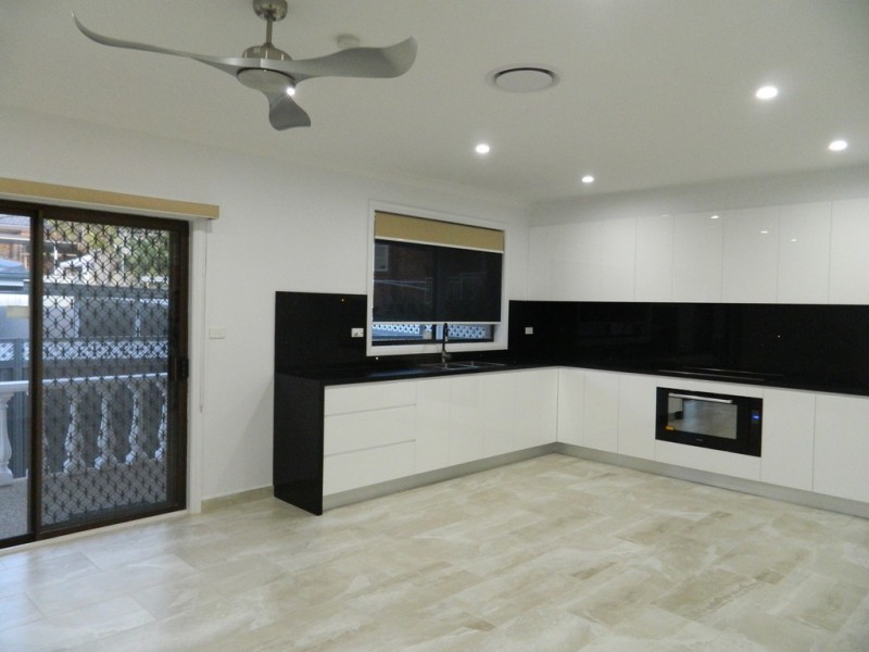 Edensor Park NSW 2176