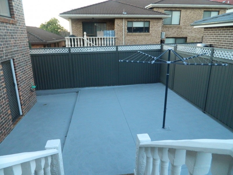 Edensor Park NSW 2176