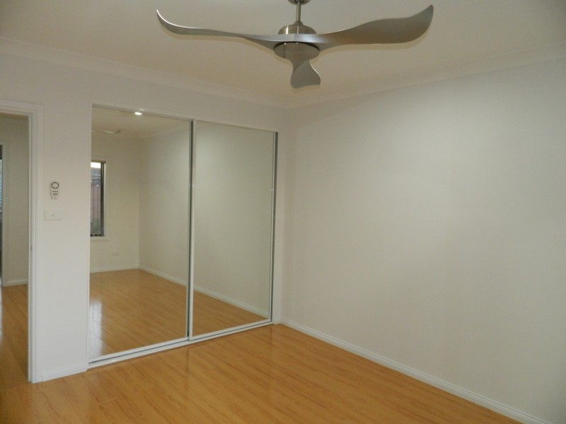 Edensor Park NSW 2176