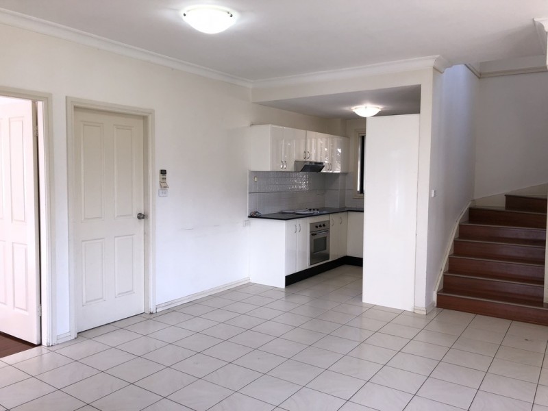 Fairfield NSW 2165