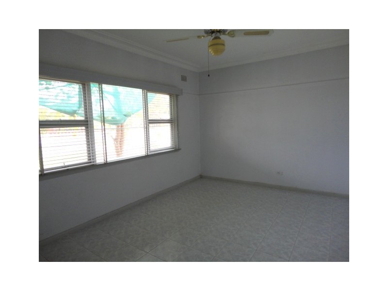 Fairfield NSW 2165