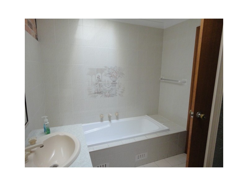 Bossley Park NSW 2176