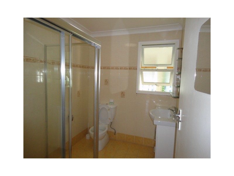 Fairfield West NSW 2165