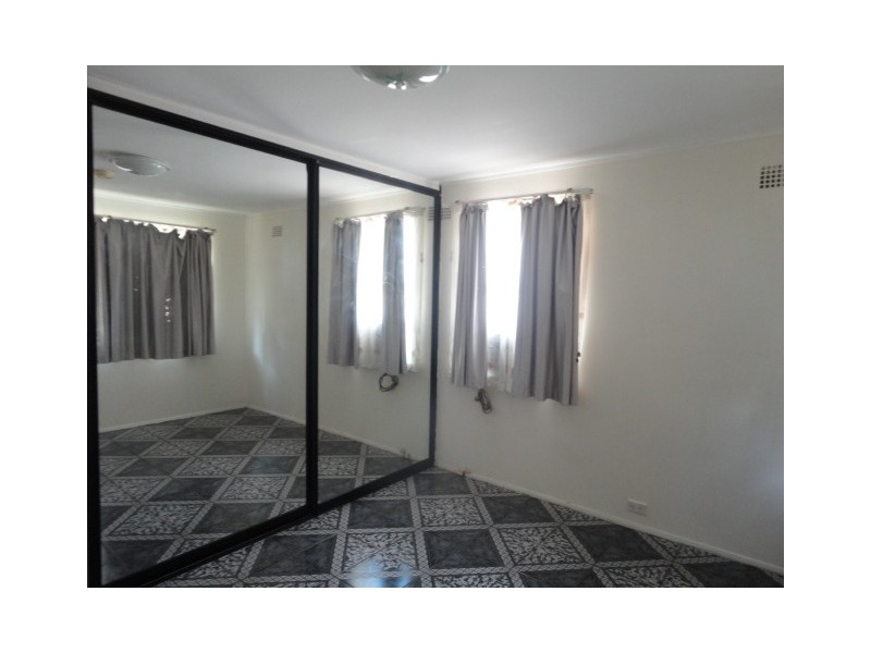 Fairfield West NSW 2165