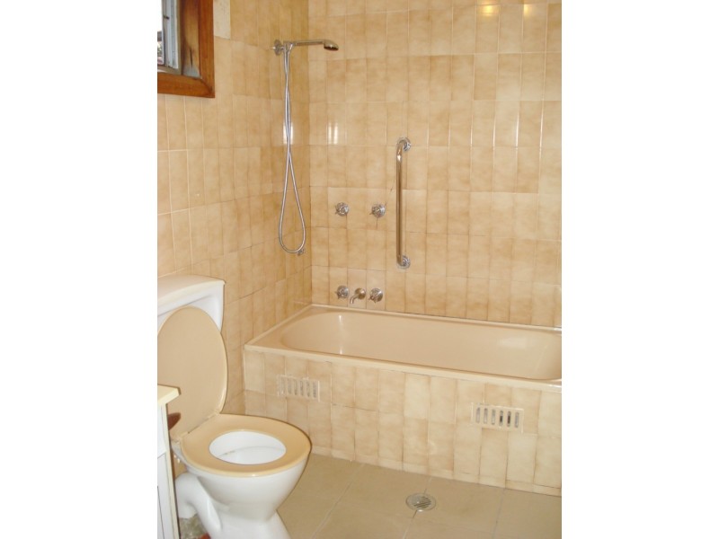 Fairfield East NSW 2165