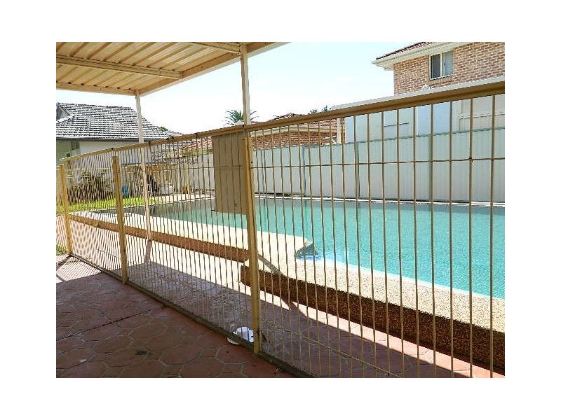 13 Veron Street, Fairfield East NSW 2165