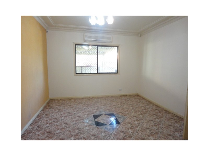 Fairfield East NSW 2165