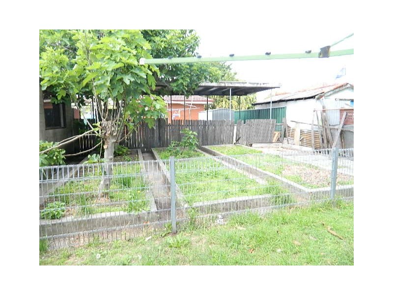 Fairfield East NSW 2165