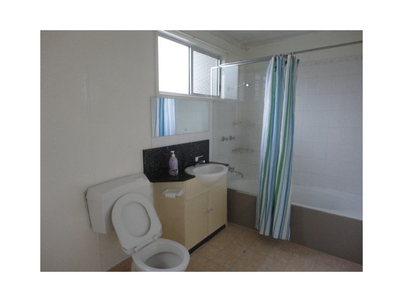 Fairfield West NSW 2165