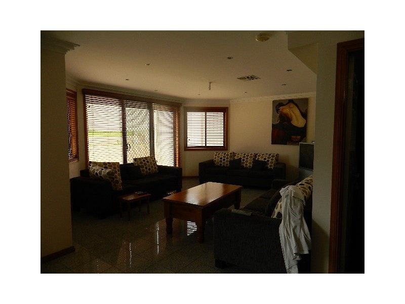 Abbotsbury NSW 2176