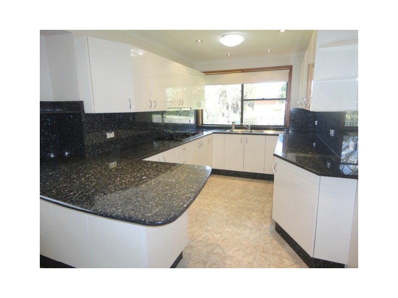 Edensor Park NSW 2176