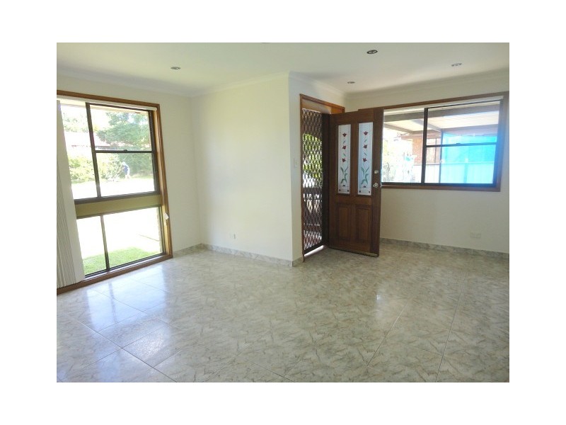 Edensor Park NSW 2176