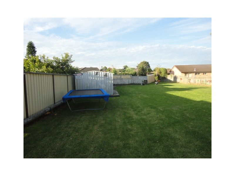 Edensor Park NSW 2176