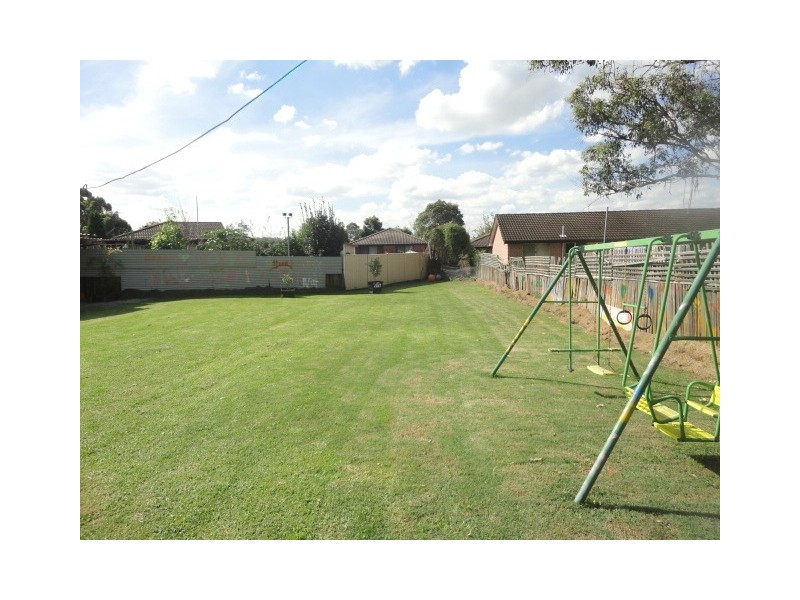 Edensor Park NSW 2176