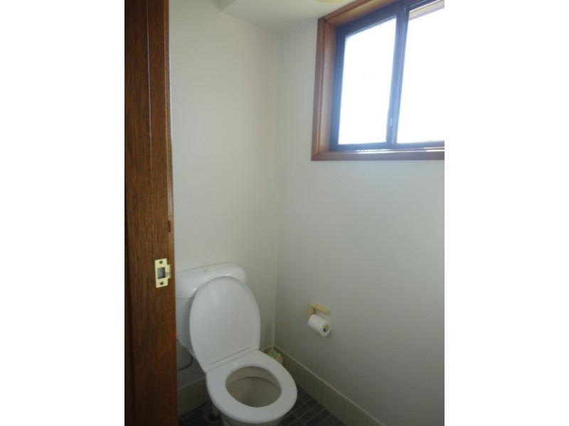 Edensor Park NSW 2176